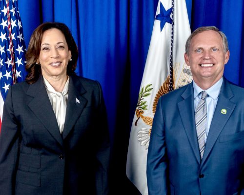 Vice President Kamala Harris participates in a photo line at the headquarters of Applied Materials, Monday, May 22, 2023, in Sunnyvale, California. (Official White House Photo by Lawrence Jackson)